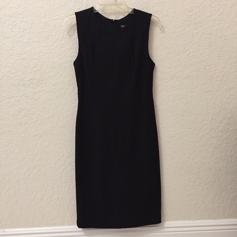 NWT - J. McLaughlin Vneck Dress